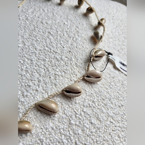 NWT!! Free People, Maui Shell Necklace, Neutral - NEW -$38 - Picture 5 of 8